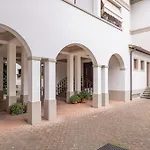 Bright Terrace - Modern 2br דירה *