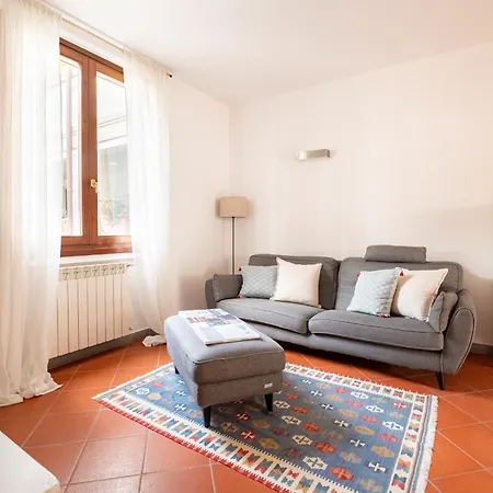 Bright Terrace - Modern 2br *
