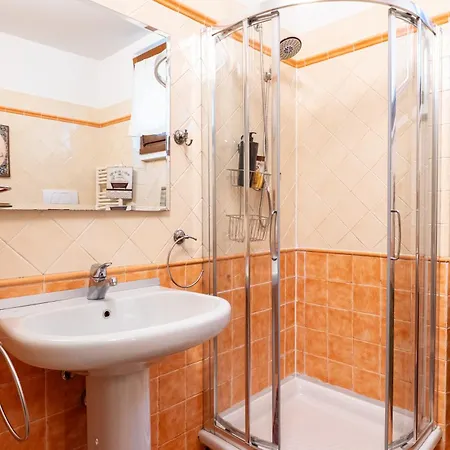 Bright Terrace - Modern 2br Apartamento *