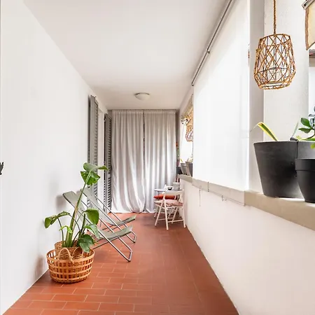 Bright Terrace - Modern 2br