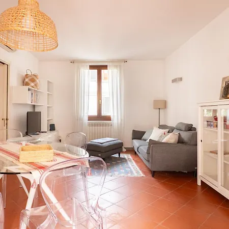 Bright Terrace - Modern 2br * Florencia