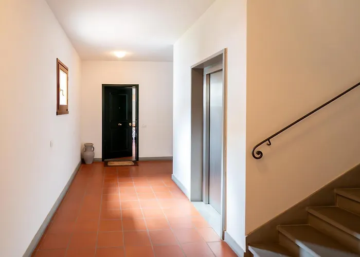 Bright Terrace - Modern 2br Apartment